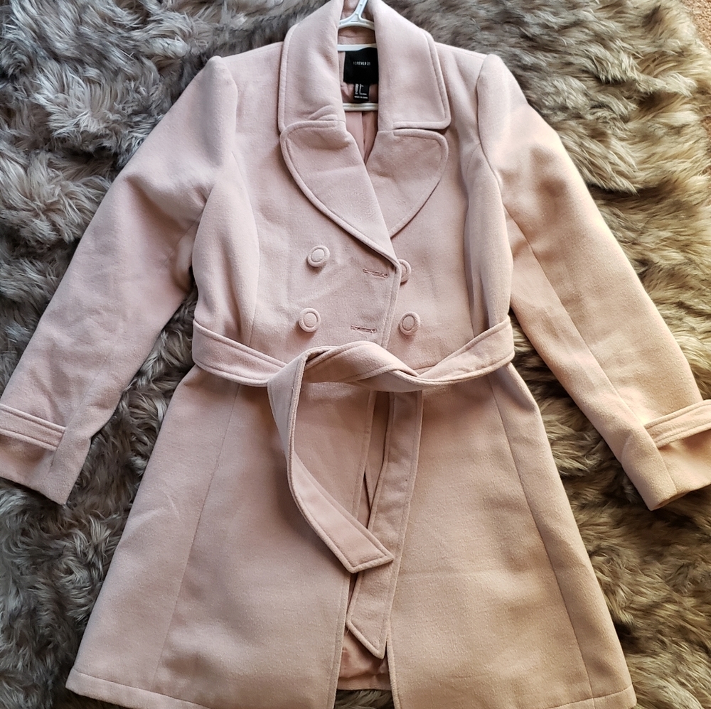 🌺 Forever 21 Peacoat (light pink)🌺